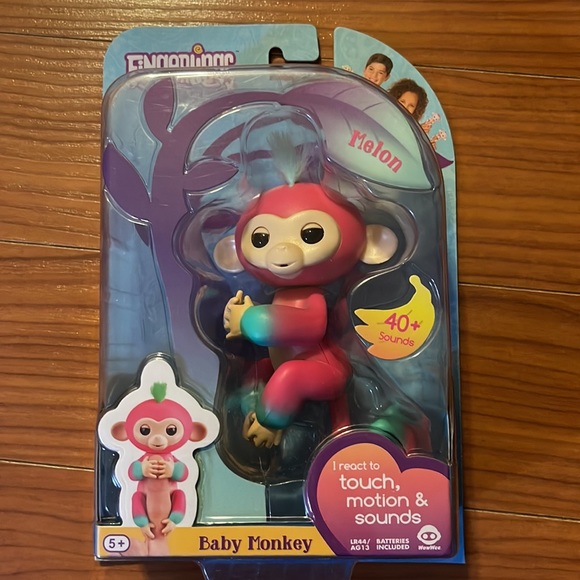 WowWee Fingerlings~ Kelsey the baby Sloth & Melon the baby Monkey - Picture 9 of 14